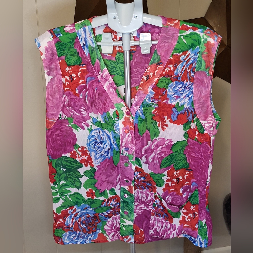 Victoria's Secret Gold Label, vintage floral blouse